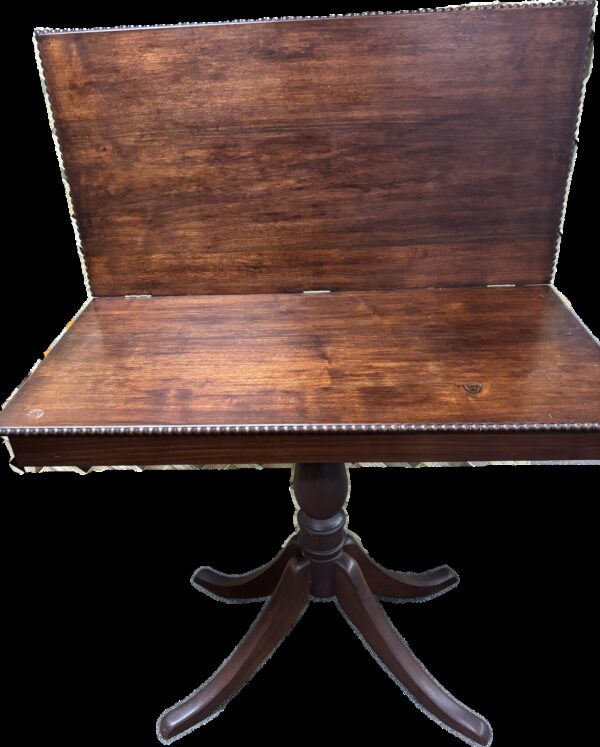 Vintage Mahogany Fliptop Game Table