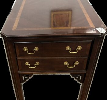 Lane furniture Banded Mahogany Chippendale Single Drawer End/Side table 20”