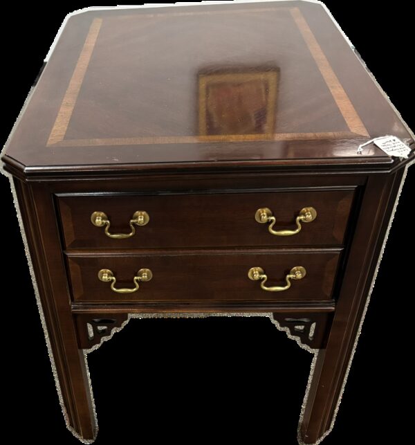 Lane furniture Banded Mahogany Chippendale Single Drawer End/Side table 20”
